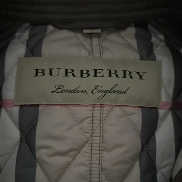 Burberry Quilted Jacket - Picture 2 of 8